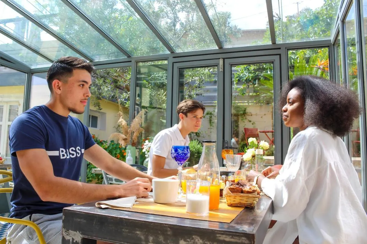 B&B Villa Du Roc Fleuri Cannes Alojamento de Acomodação e Pequeno-almoço