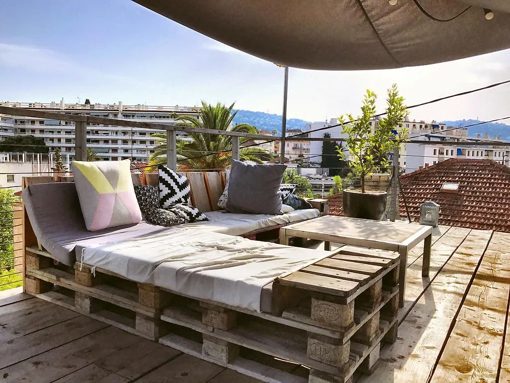 ** Alojamento de Acomodação e Pequeno-almoço B&B Villa Du Roc Fleuri Cannes França
