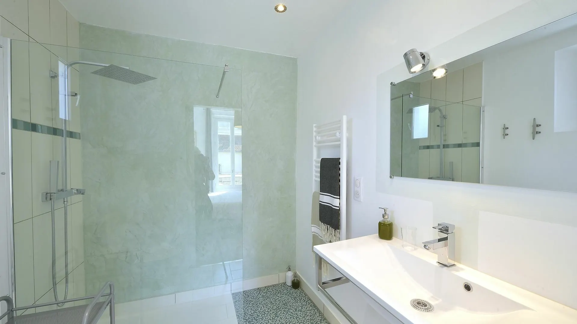 B&B Villa Du Roc Fleuri 칸느 2*,