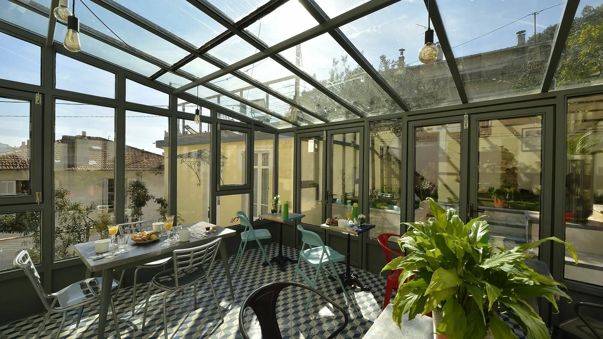 B&B Villa Du Roc Fleuri contacts
